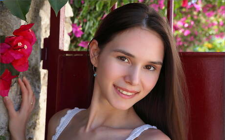 MPL Studios are proud to present you with xxx pics featuring Leona Mia unveiling perfect shape